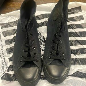 Converse high tops - size 10 great condition